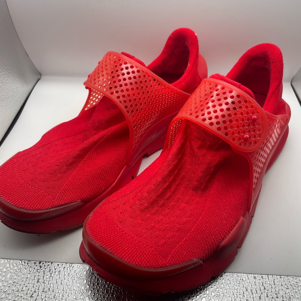 Nike Sock Dart triple red 2017